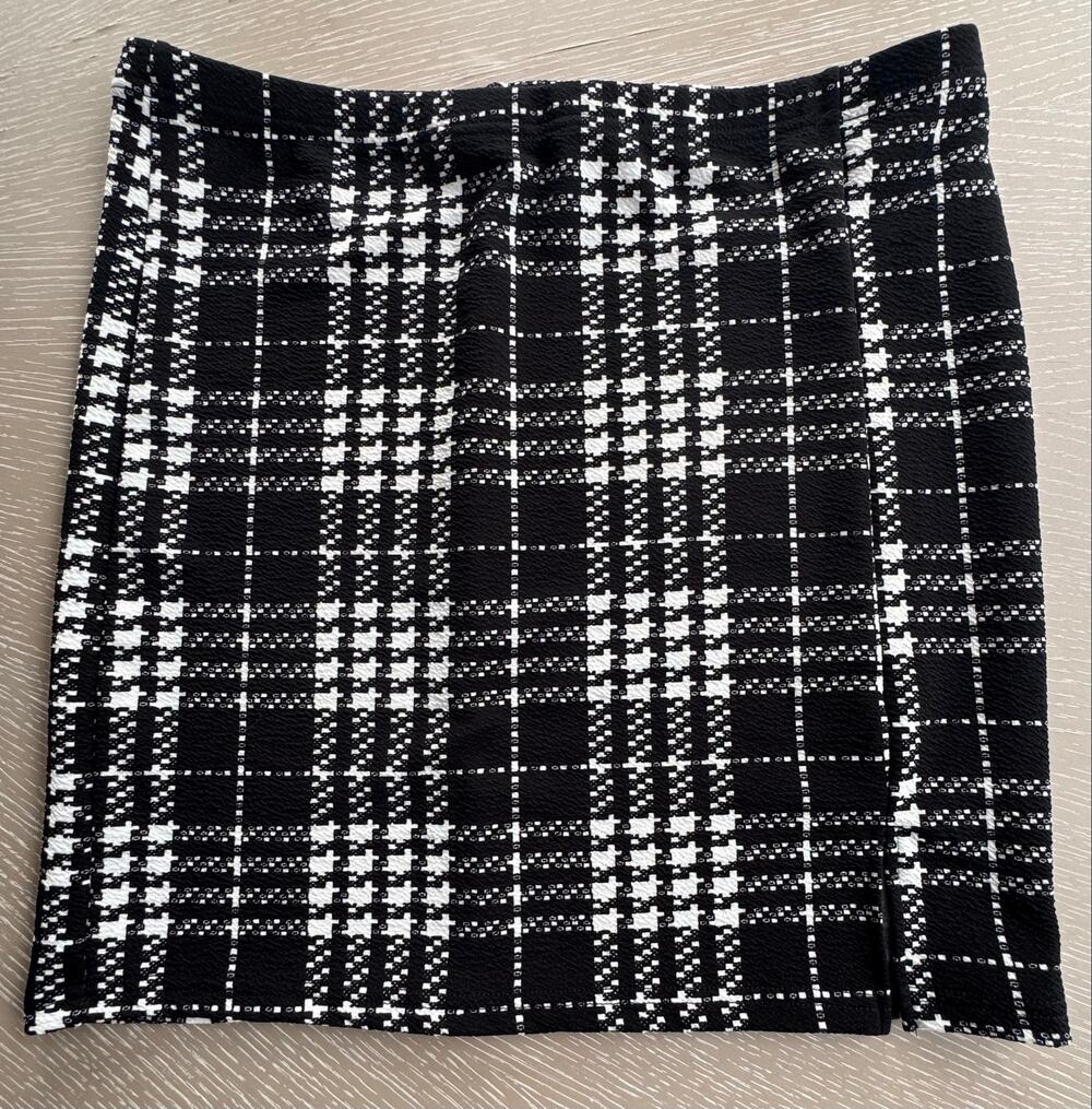 SHEIN Curve Plaid A-Line Mini Skirt Black White Knit Slit 2XL Plus Size